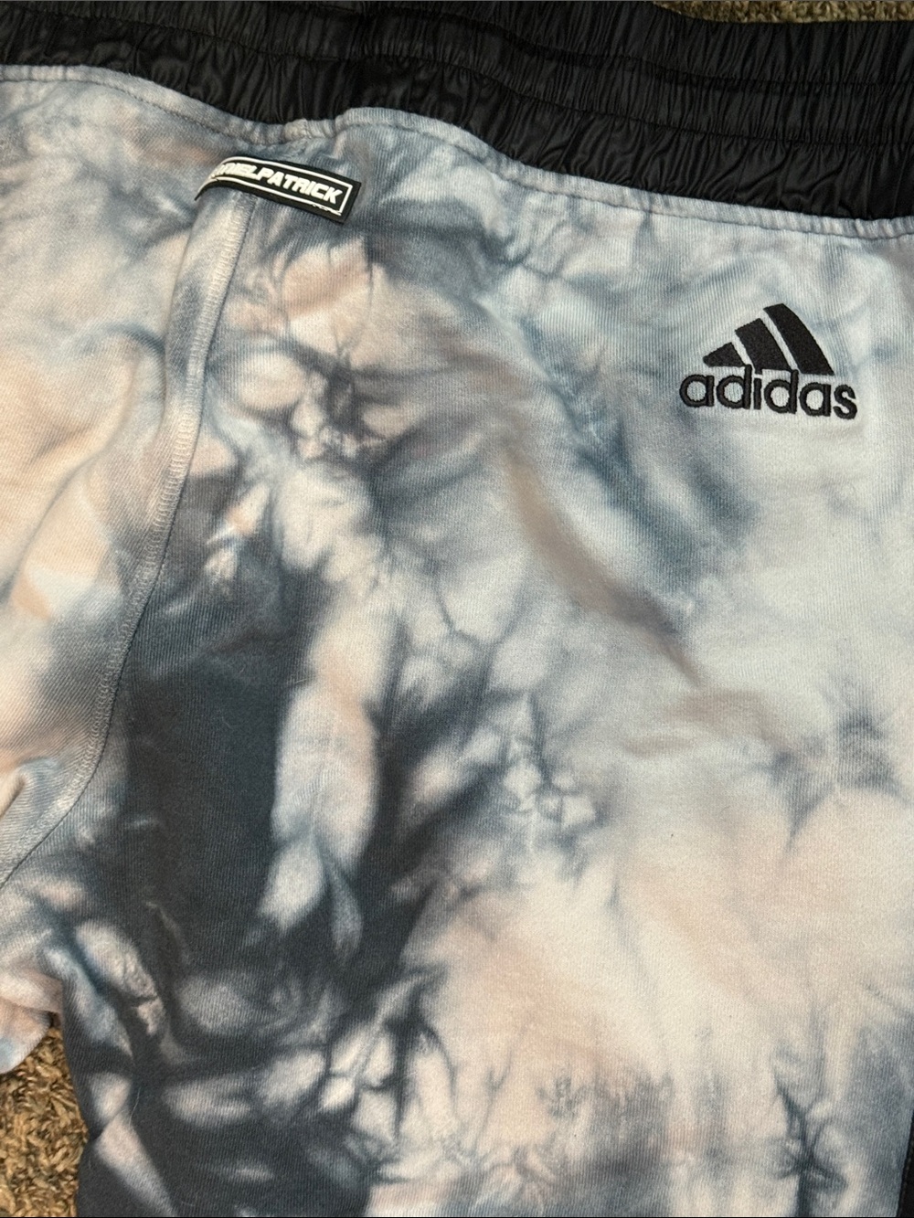 Adidas joggers XL - Picture 5 of 5